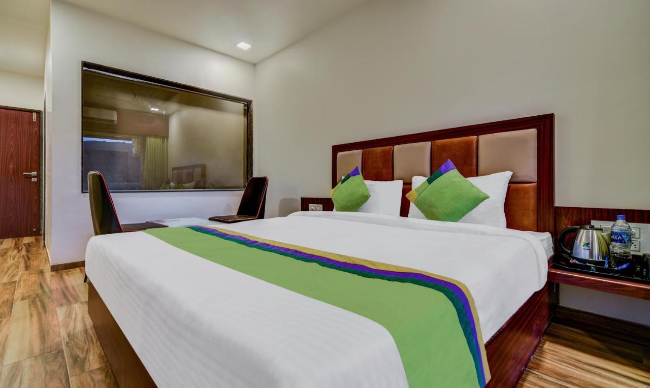 Treebo Trend Khushi River Side Retreat Hotel Mahabaleshwar Exterior photo